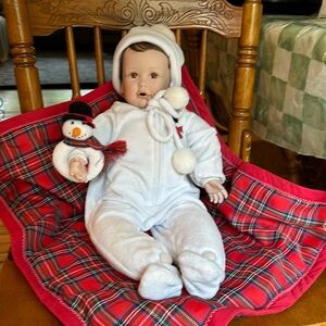 Baby doll- Ashton-Drake Nicholas in winter baby